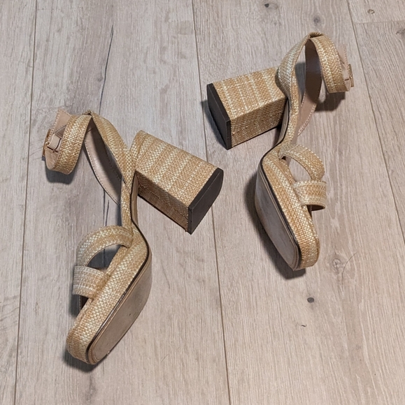 Indigo Rd. Chunky Heels - Picture 2 of 3